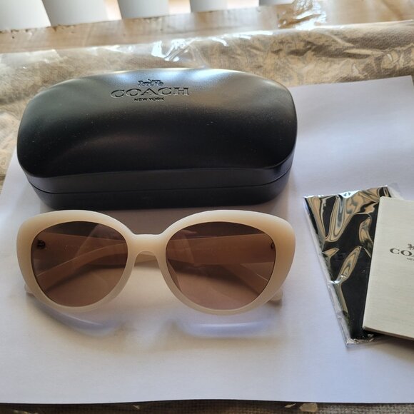 $108 *NWT* COACH Oversized Square Sunglasses (1 Milky Ivory) - Picture 2 of 9